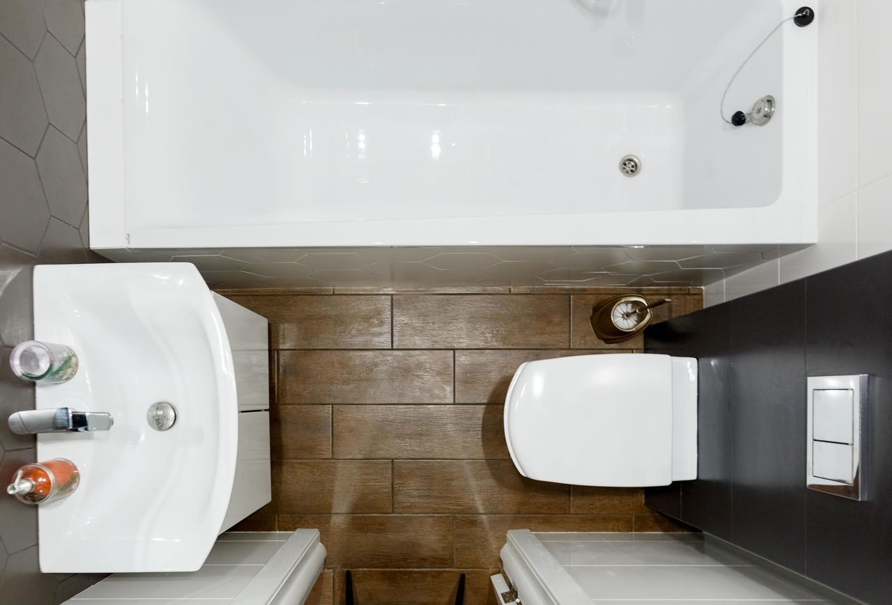 Charming Apartment In The City Center ลวีฟ ภายนอก รูปภาพ
